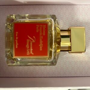 Never used!!!!!!!  I opened the box. Did not spray the perfume. Baccarat Rouge